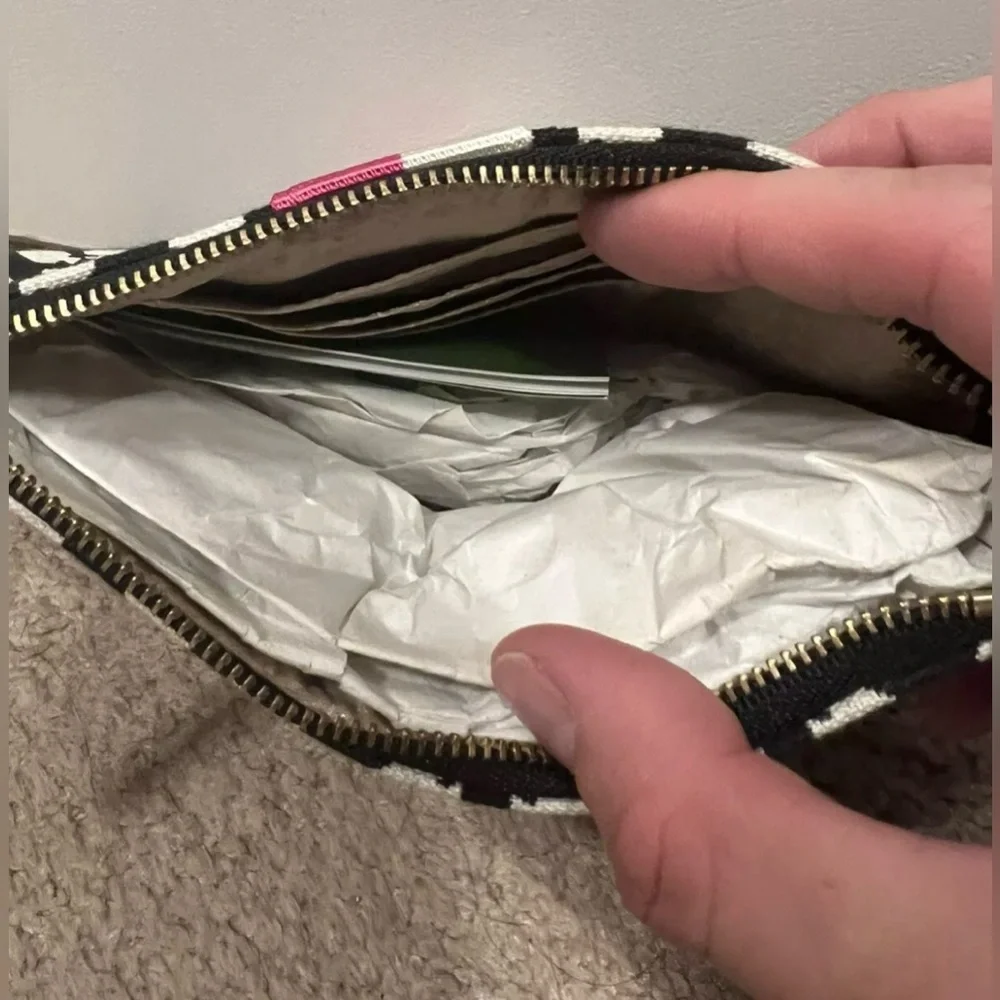 🆕 Kate Spade Wristlet Classic - Picture 4 of 4